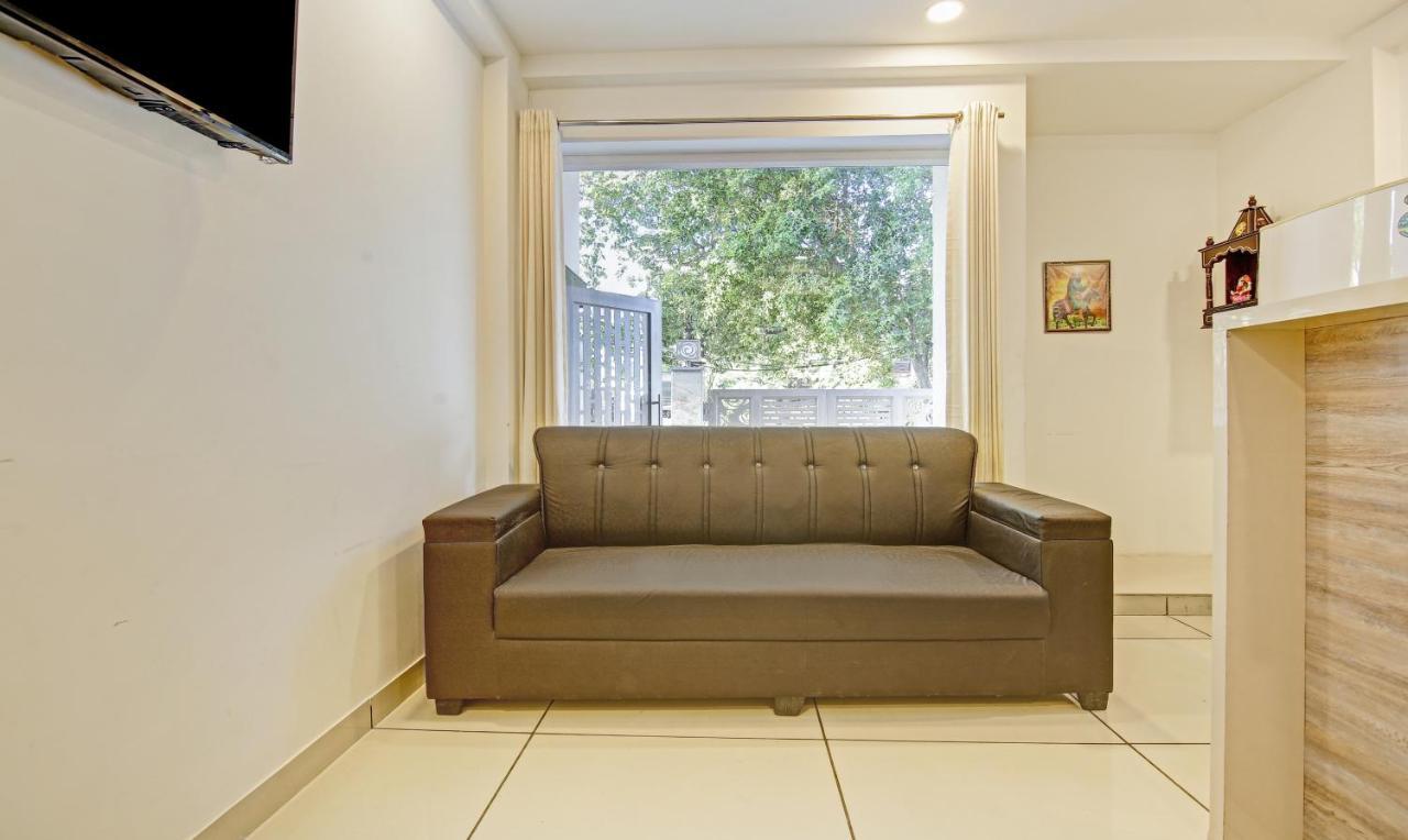 Treebo Aviraj Inn Noida Exterior photo