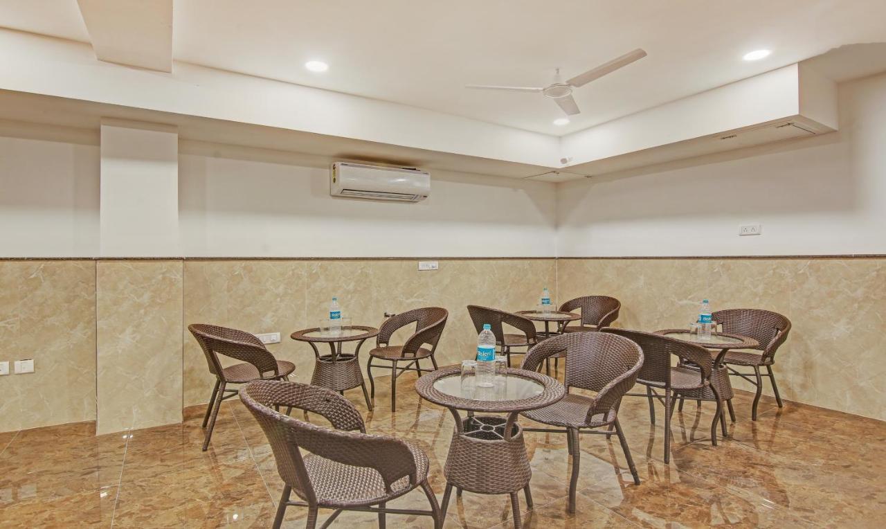 Treebo Aviraj Inn Noida Exterior photo