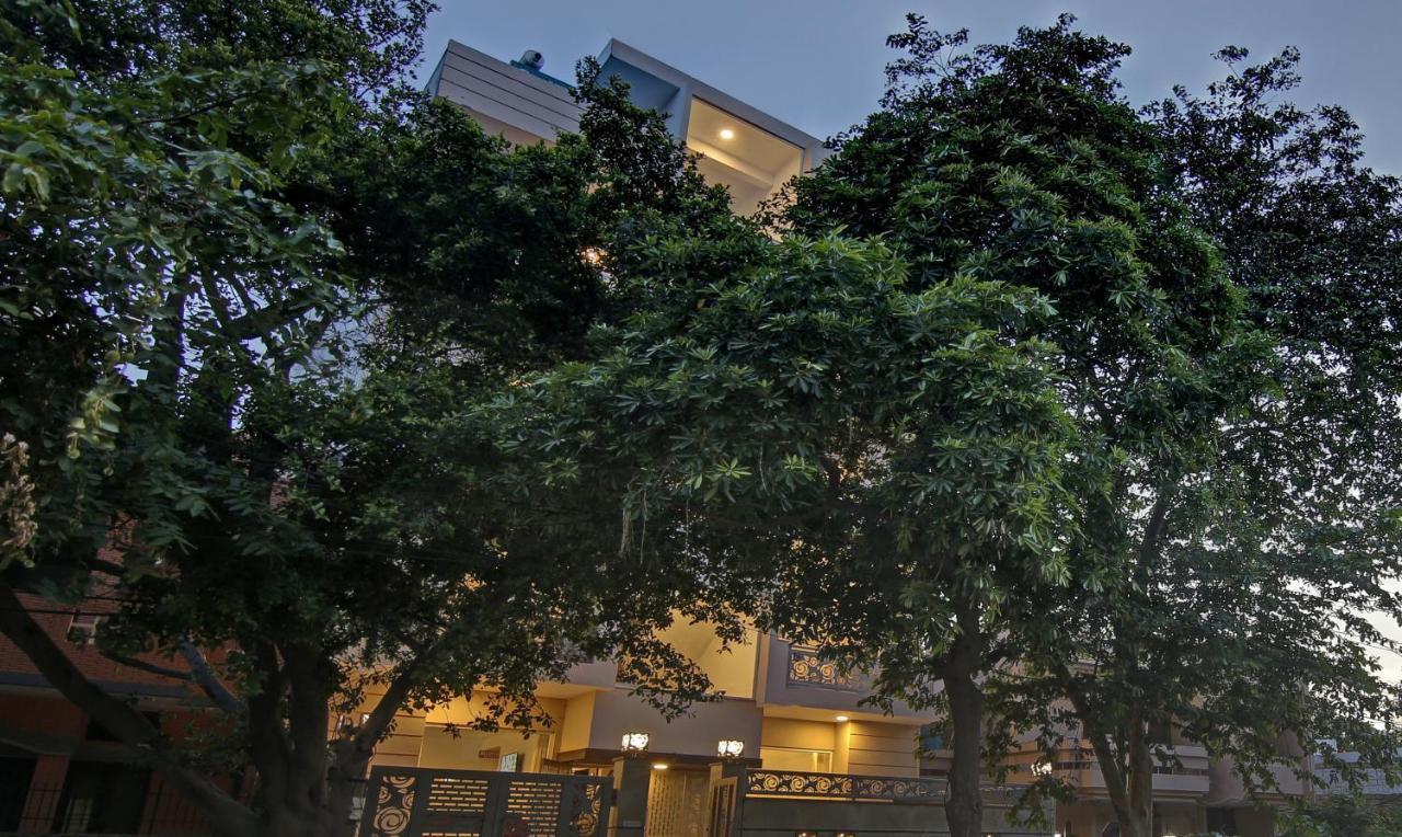 Treebo Aviraj Inn Noida Exterior photo