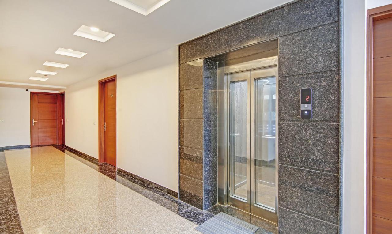 Treebo Aviraj Inn Noida Exterior photo