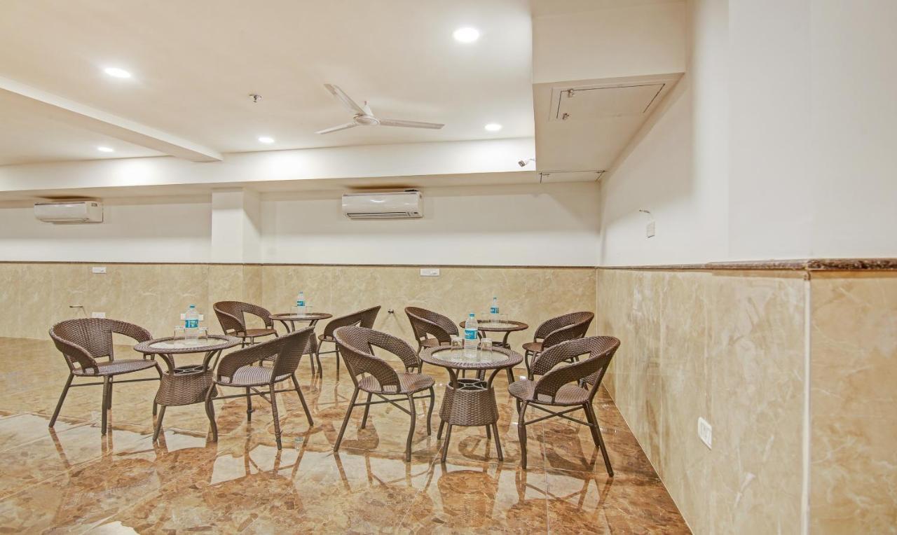Treebo Aviraj Inn Noida Exterior photo